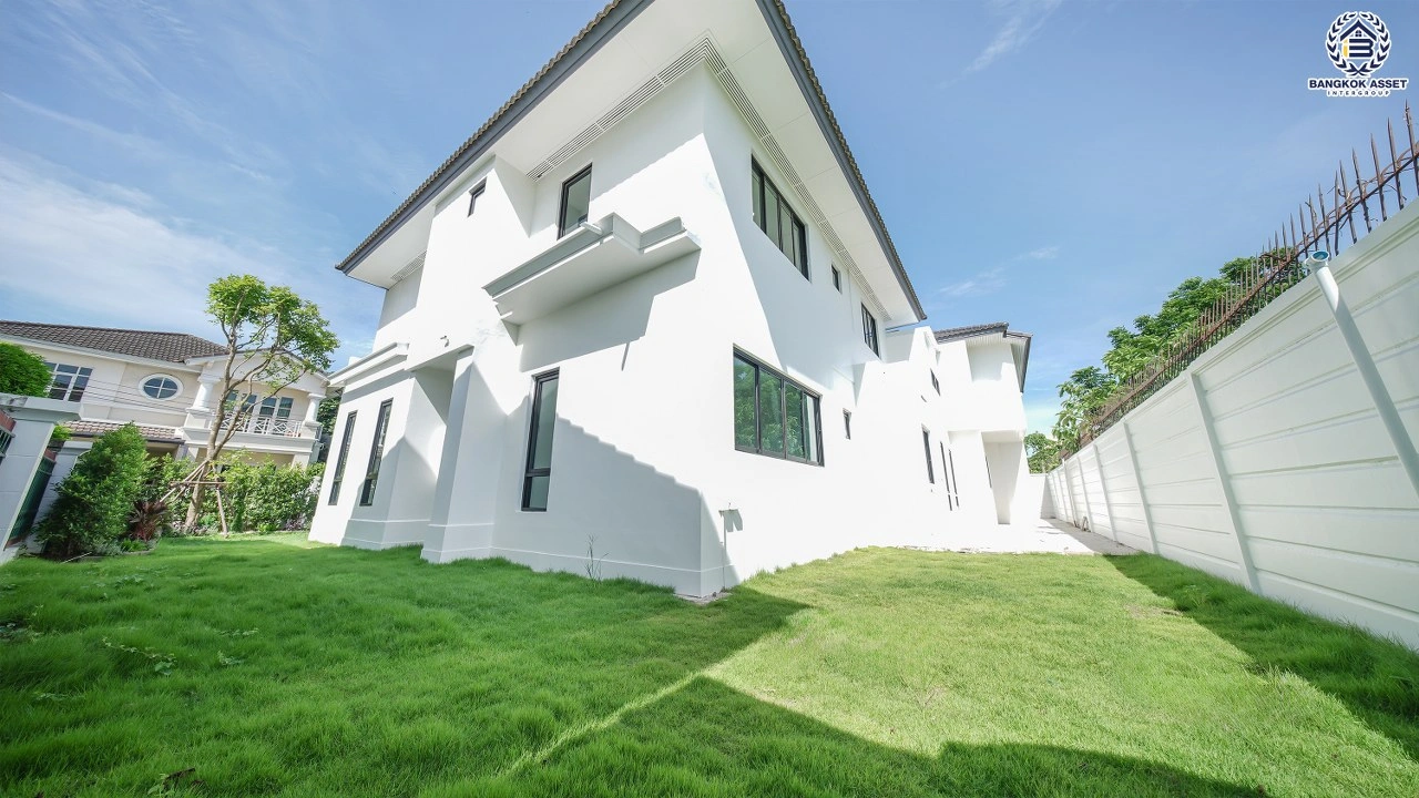 บ้านรีโนเวทใหม่ โครงการ นันทวัน วงแหวน-รัตนาธิเบศร์ เนื้อที่กว้าง 108.5 ตร.ว. พื้นที่ใช้สอย  369.52 ตร.ม. ฟังก์ชัน 5 ห้องนอน 5 ห้องน้ำ จอดรถได้ 3 จอด บนทำเลดี เชื่อมต่อถนนรัตนาธิเบศร์ ถนนนครอินทร์ ถนนกาญจนาภิเษก ใกล้รถไฟฟ้าสายสีม่วง "สถานีตลาดบางใหญ่" และจุดขึ้นทางด่วน "ศรีรัช"