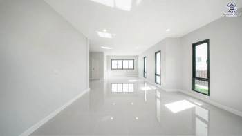 บ้านรีโนเวทใหม่ โครงการ นันทวัน วงแหวน-รัตนาธิเบศร์ เนื้อที่กว้าง 108.5 ตร.ว. พื้นที่ใช้สอย  369.52 ตร.ม. ฟังก์ชัน 5 ห้องนอน 5 ห้องน้ำ จอดรถได้ 3 จอด บนทำเลดี เชื่อมต่อถนนรัตนาธิเบศร์ ถนนนครอินทร์ ถนนกาญจนาภิเษก ใกล้รถไฟฟ้าสายสีม่วง "สถานีตลาดบางใหญ่" และจุดขึ้นทางด่วน "ศรีรัช"