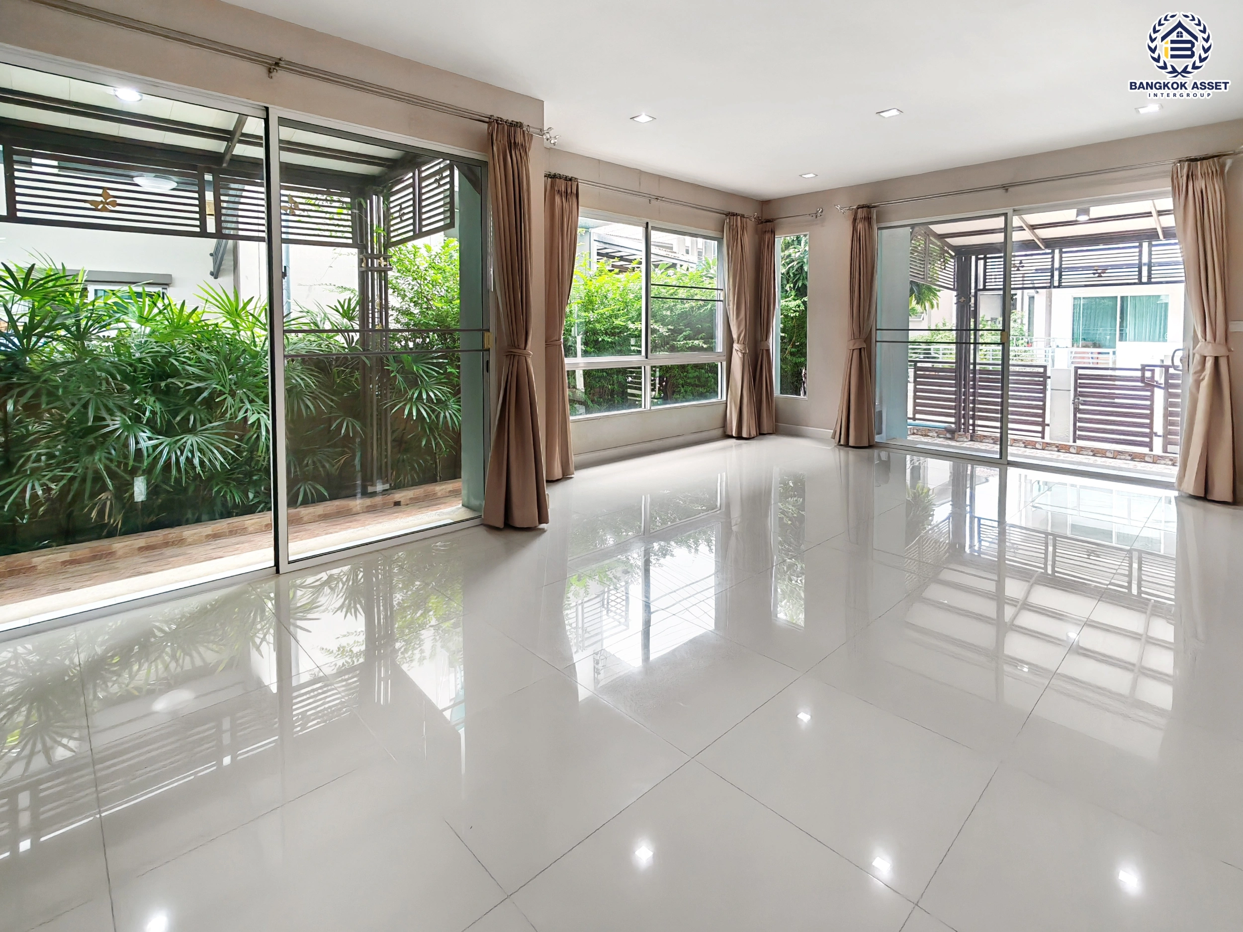บ้านมือสอง โครงการฮาบิเทีย บอนด์ ราชพฤกษ์ บ้านเดี่ยว 2 ชั้น 3 ห้องนอน 3 ห้องน้ำ พื้นที่ใช้สอย 169 ตร.ม. ที่ดิน 52.6 ตร.ว. ทำเลราชพฤกษ์-345 เมืองปทุมธานี โครงการแสนสิริ ใกล้ทางด่วนศรีสมาน เดินทางสะดวก พร้อมเข้าอยู่