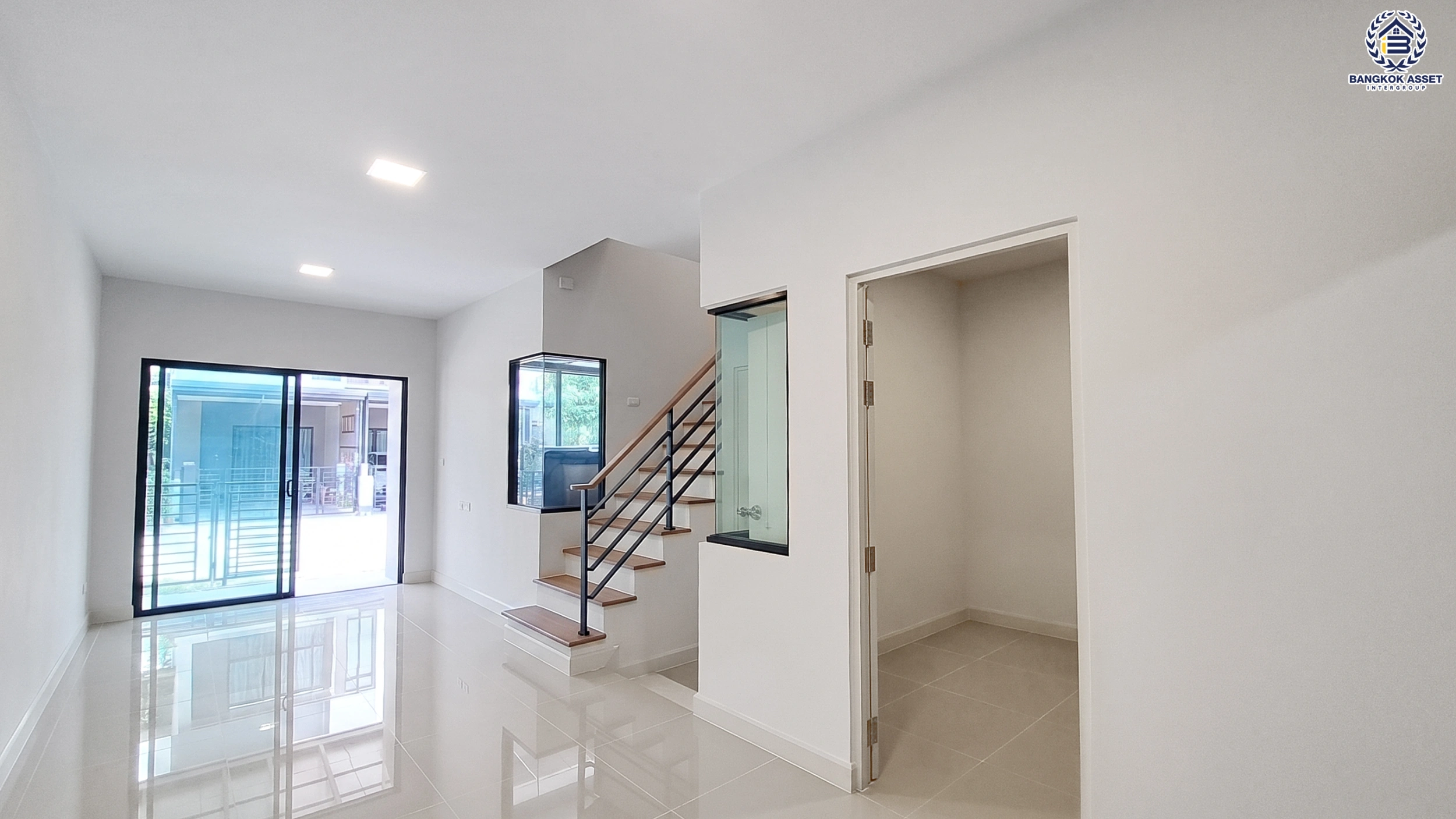 บ้านมือสอง โครงการสิริเพลส บางใหญ่ ทาวน์โฮม 2 ชั้น 3 ห้องนอน 3 ห้องน้ำ พื้นที่ใช้สอย 93 ตร.ม. ที่ดิน 16.2 ตร.ว. ทำเลบางใหญ่ ติดถนนกาญจนาภิเษก โครงการแสนสิริ ใกล้รถไฟฟ้าสายสีม่วง เดินทางสะดวก