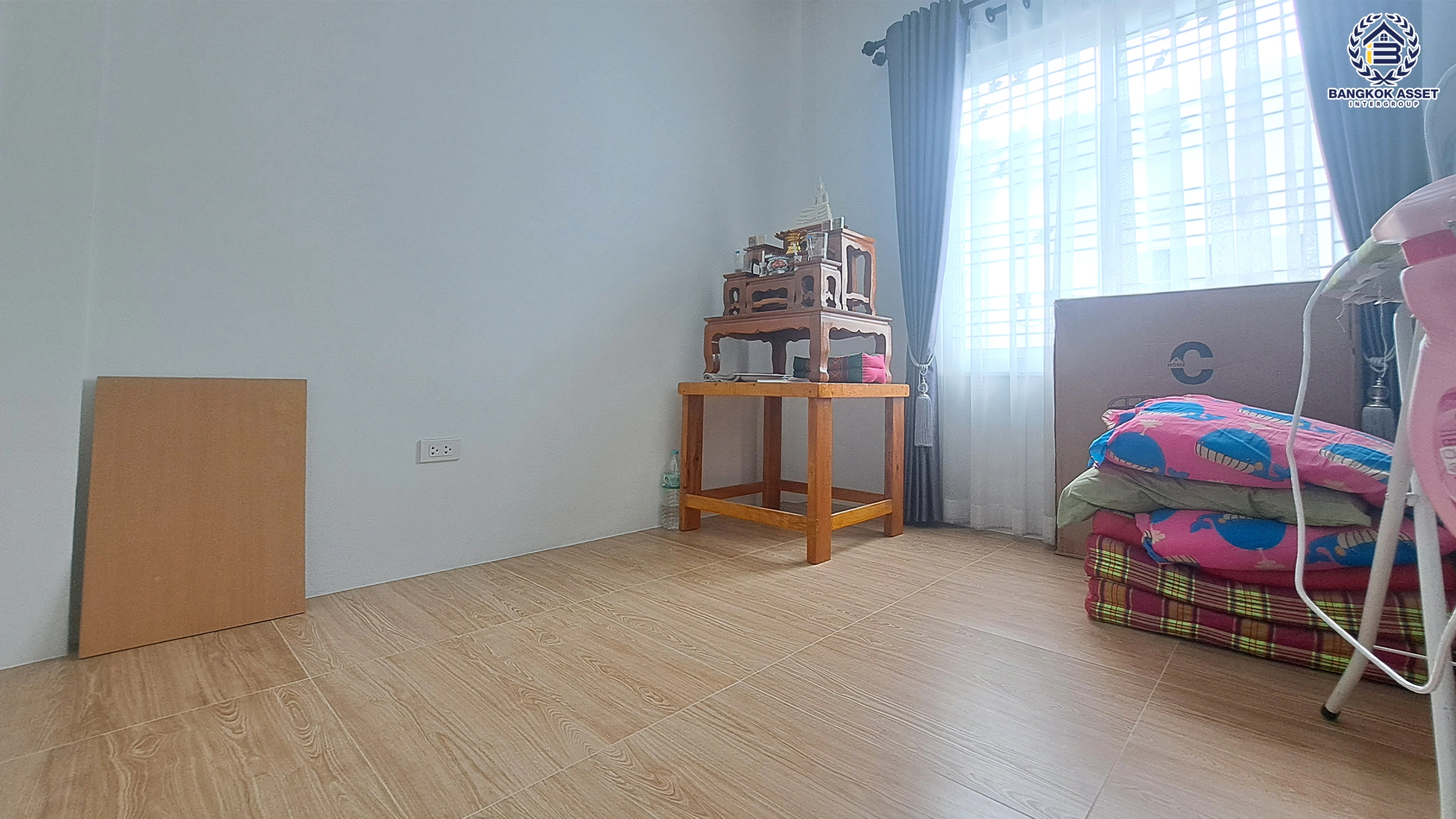 บ้านมือสอง โครงการธงสิริ3 บ้านกล้วย-ไทรน้อย ทาวน์เฮ้าส์หลังมุม 2 ชั้น 3 ห้องนอน 3 ห้องน้ำ จอดรถ 2 คัน พื้นที่ใช้สอยกว้าง ทำเลไทรน้อย นนทบุรี ติดถนนบ้านกล้วย-ไทรน้อย เดินทางสะดวก ใกล้โรงพยาบาลและโรงเรียน