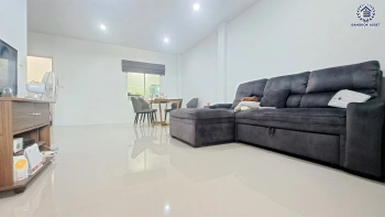 บ้านมือสอง โครงการธงสิริ3 บ้านกล้วย-ไทรน้อย ทาวน์เฮ้าส์หลังมุม 2 ชั้น 3 ห้องนอน 3 ห้องน้ำ จอดรถ 2 คัน พื้นที่ใช้สอยกว้าง ทำเลไทรน้อย นนทบุรี ติดถนนบ้านกล้วย-ไทรน้อย เดินทางสะดวก ใกล้โรงพยาบาลและโรงเรียน