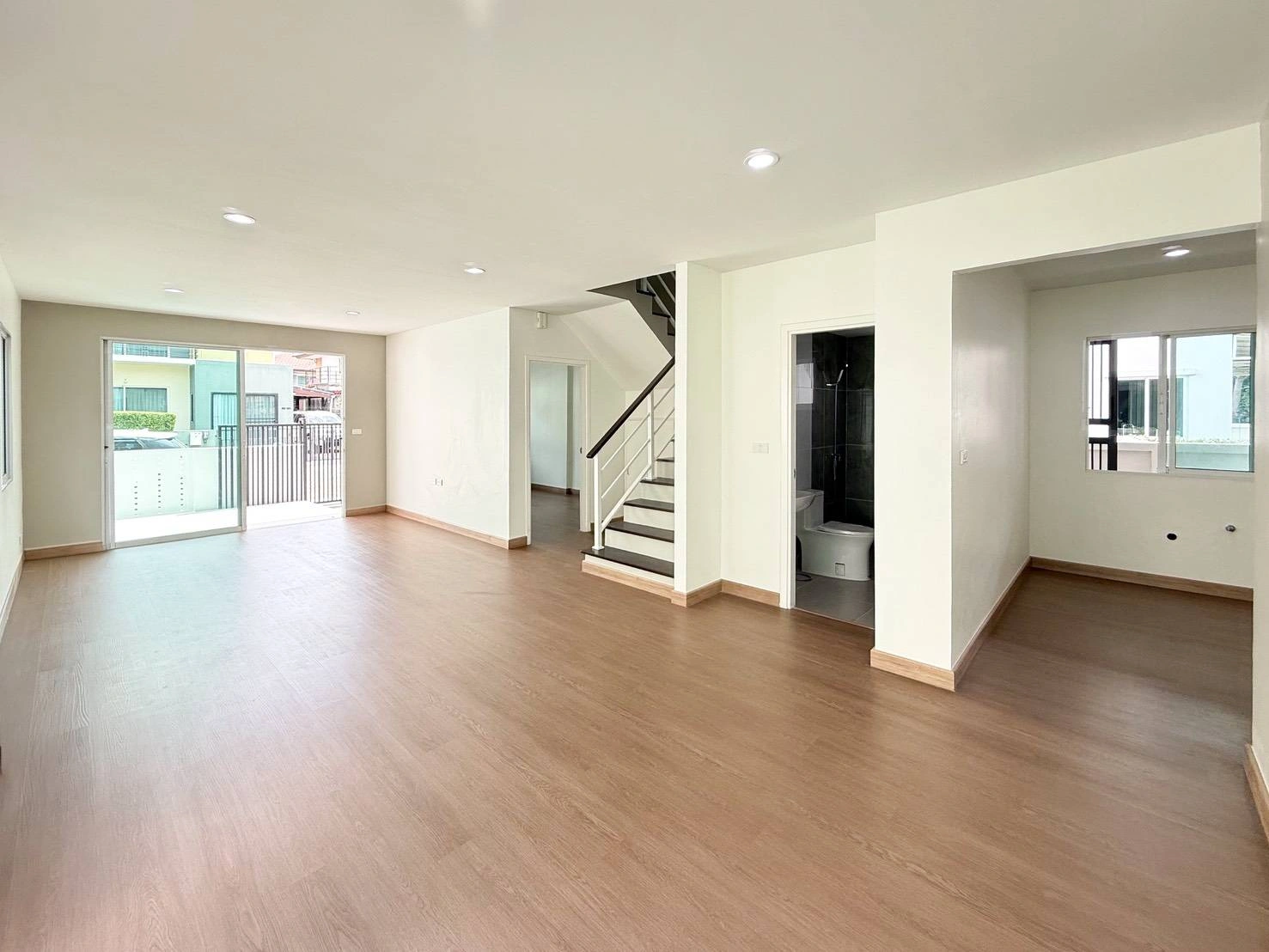 🏡 บ้านเดี่ยวหลังมุม รีโนเวทใหม่ทั้งหลังขายด่วนบ้านเดี่ยว งบไม่ถึง 5 ล้านบาท  โซนวัชรพล–สายไหม–หทัยราษฎร์