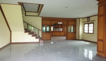 ขายบ้านหรูใจกลางเมืองศรีสะเกษ บนเนื้อที่ 1 ไร่ 1 งาน 49 ตารางวา