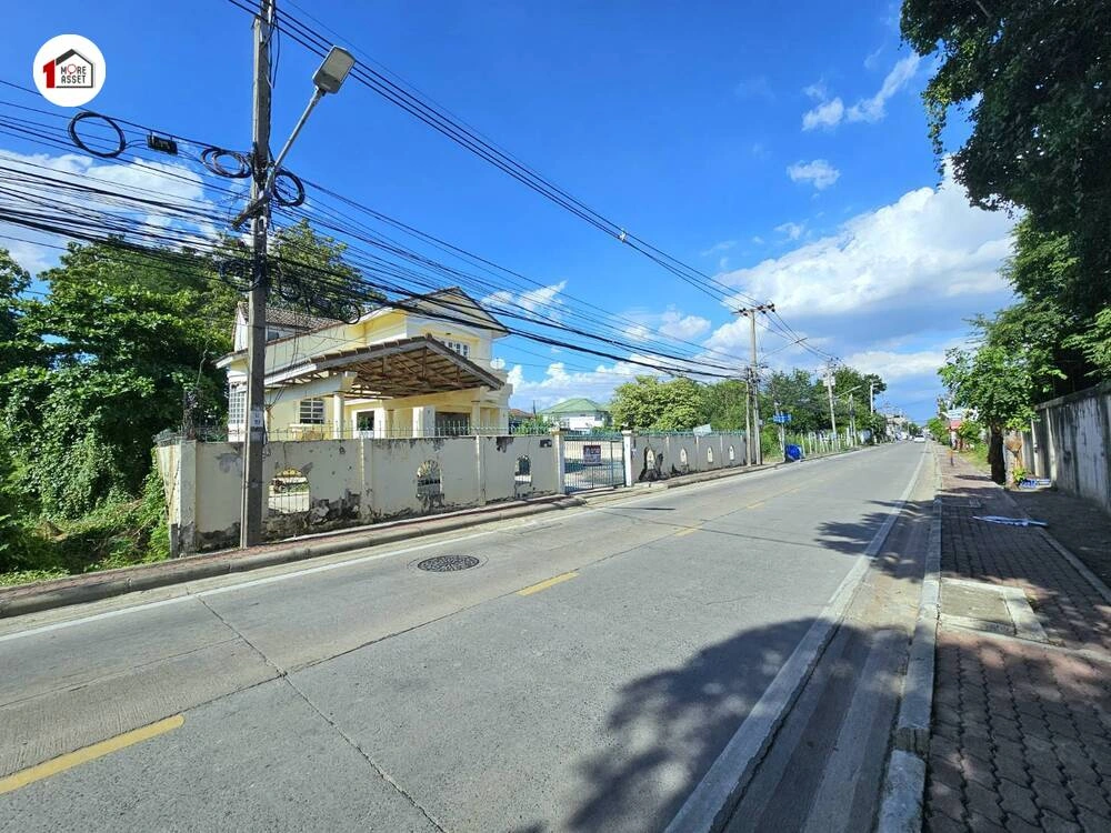 ขายด่วน! บ้านเดี่ยวหลังมุม 120 ตร.วา ซอยพระแม่การุณ ทำเลดีมาก ใกล้ตลาดดวงแก้ว เพียง 600 ม. จากถ.ติวานนท์