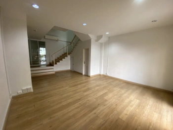ขาย/ให้เช่า อาคารพาณิชย์ 4 ชั้น โครงการ Chic Home Office ในซอยรามคำแหง 53