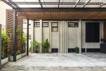 ให้เช่าบ้านเดี่ยว / โฮมออฟฟิศ ซอยสุขุมวิท 28 ใกล้ BTS พร้อมพงษ์ เพียง 600 เมตร เลี้ยงสัตว์ได้