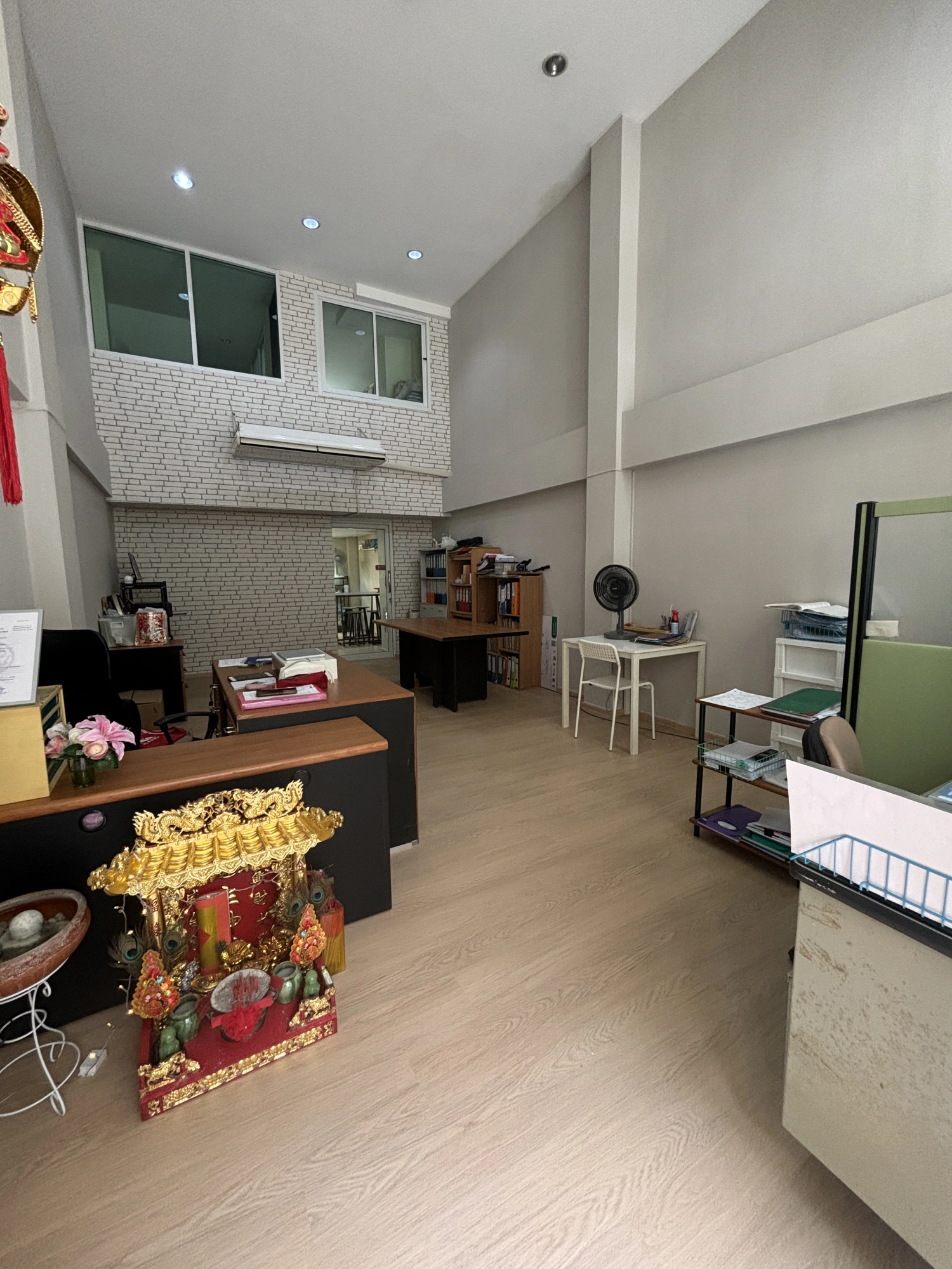 Investment Property Yield ประมาณ 6%