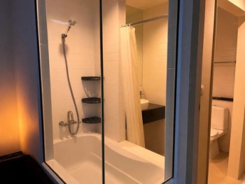 For Rent Ideo Sathorn Taksin Top 27th Fl 0m to BTS Krung Thon Buri 35 sqm 1BR Bathtub Min 3 Months Lease Fully Furnished 22k mo