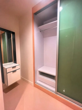 For Rent Ideo Sathorn Taksin Top 27th Fl 0m to BTS Krung Thon Buri 35 sqm 1BR Bathtub Min 3 Months Lease Fully Furnished 22k mo