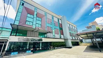 ขายโรงแรม ใจกลางเมืองพิษณุโลก พร้อมดำเนินกิจการต่อรับรายได้ทันที พื้นที่รวม 327.7 ตารางวา พร้อมใบอนุญาตประกอบธุรกิจโรงแรม