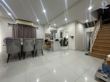 บ้านเดี่ยวพร้อมเข้าอยู่ โครงการ ภัสสร26 ราชพฤกษ์-ติวานนท์ หลังมุม เนื้อที่กว้าง 64.10 ตร.ว. พืนที่ใช้สอย 150 ตร.ม. ฟังก์ชัน 3 ห้องนอน 3 ห้องน้ำ 2 ที่จอดรถ บนทำเลเชื่อมต่อถนน345, ถนนราชพฤกษ์ ใกล้โครงการรถไฟฟ้าสายสีชมพู "สถานีแยกปากเกร็ด"