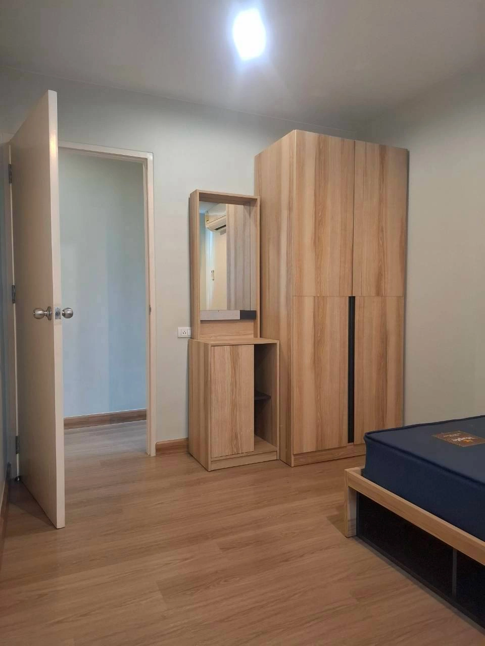 ขาย/เช่า คอนโดห้องมุมกว้างพิเศษ สไตล์รีสอร์ท | MT Residence Klong Luang ติดถนนใหญ่คลองหลวง ราคาขาย: 3,900,000 บาท หรือเช่า: 16,000 บาท/เดือน