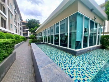 ขาย/เช่า คอนโดห้องมุมกว้างพิเศษ สไตล์รีสอร์ท | MT Residence Klong Luang ติดถนนใหญ่คลองหลวง ราคาขาย: 3,900,000 บาท หรือเช่า: 16,000 บาท/เดือน
