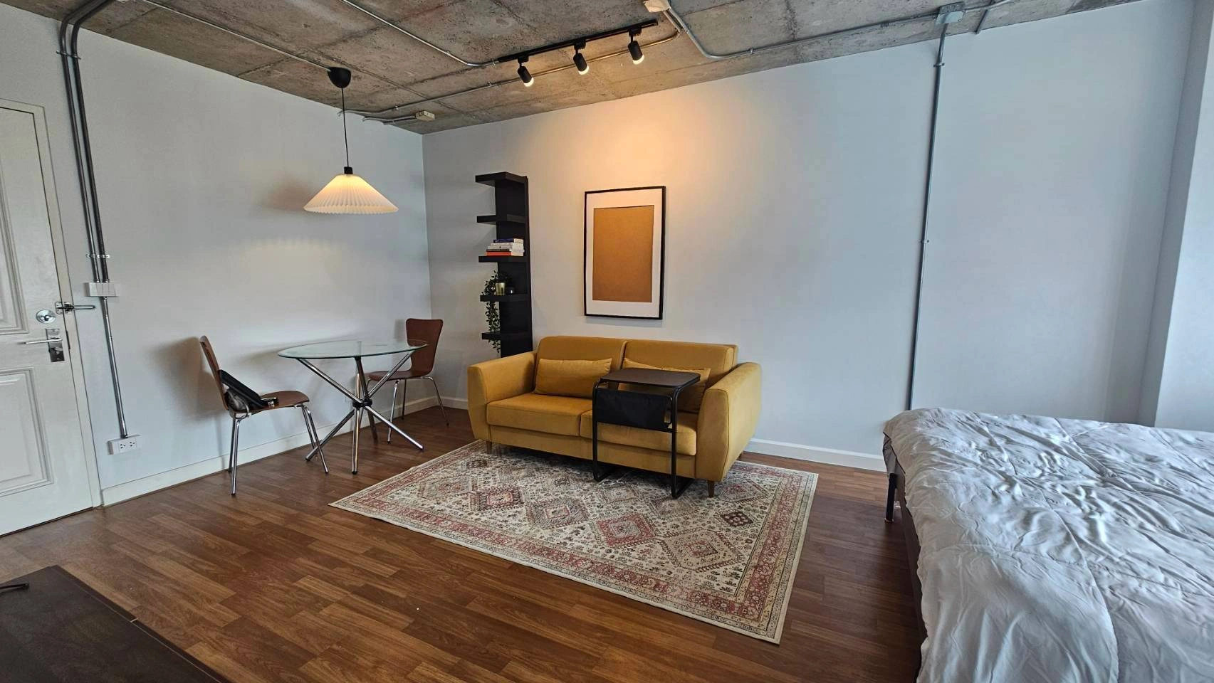 One Thonglor Station 31 sq.m. Studio Loft, 200m from BTS Thong Lo behind T-One. High Yield 8%+, fully furnished, only 3.65 MB.