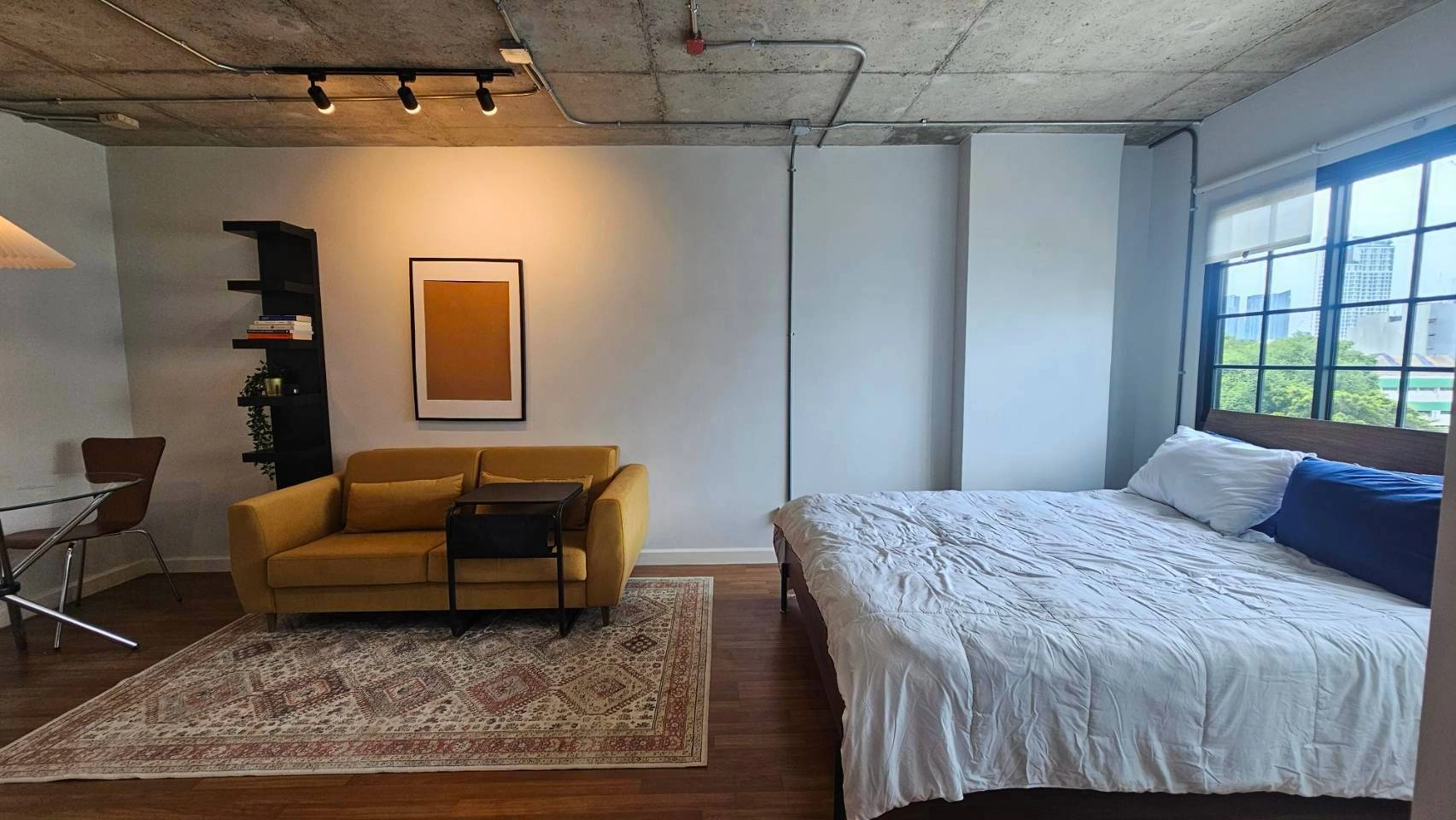 One Thonglor Station 31 sq.m. Studio Loft, 200m from BTS Thong Lo behind T-One. High Yield 8%+, fully furnished, only 3.65 MB.