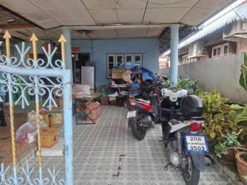 ขายบ้านพร้อมที่ดิน ทำเลค้าขาย อยู่กลางใจตลาด.4.มุมเมือง