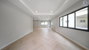บ้านรีโนเวทใหม่ โครงการ ลัดดารมย์ ปิ่นเกล้า เนื้อที่ 84 ตร.ว. พื้นที่ใช้สอย 295.07 ตร.ม. ฟังก์ชัน 4 ห้องนอน 3 ห้องน้ำ 2 ที่จอดรถ ทำเลถนนนครอินทร์ เชื่อมต่อรัตนาธิเบศร์ กาญจนาภิเษก ราชพฤกษ์ ใกล้รถไฟฟ้าสายสีม่วง "สถานีแยกนนทบุรี 1" ใกล้ Central Westville
