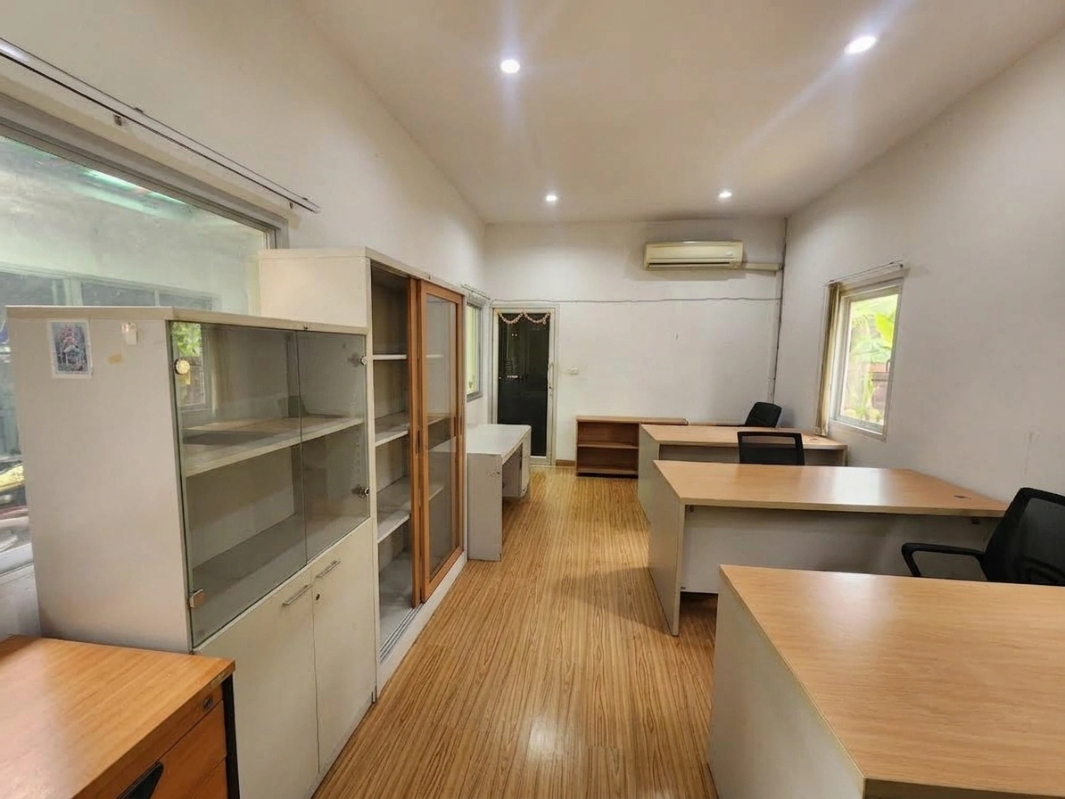 ขายที่ดินพร้อมบ้านเดี่ยว งามวงศ์วาน 18 แยก 10 | 260.8 ตร.ว. แปลงใหญ่ พื้นที่เหลือสร้างเพิ่มได้ | ใกล้ทางด่วน