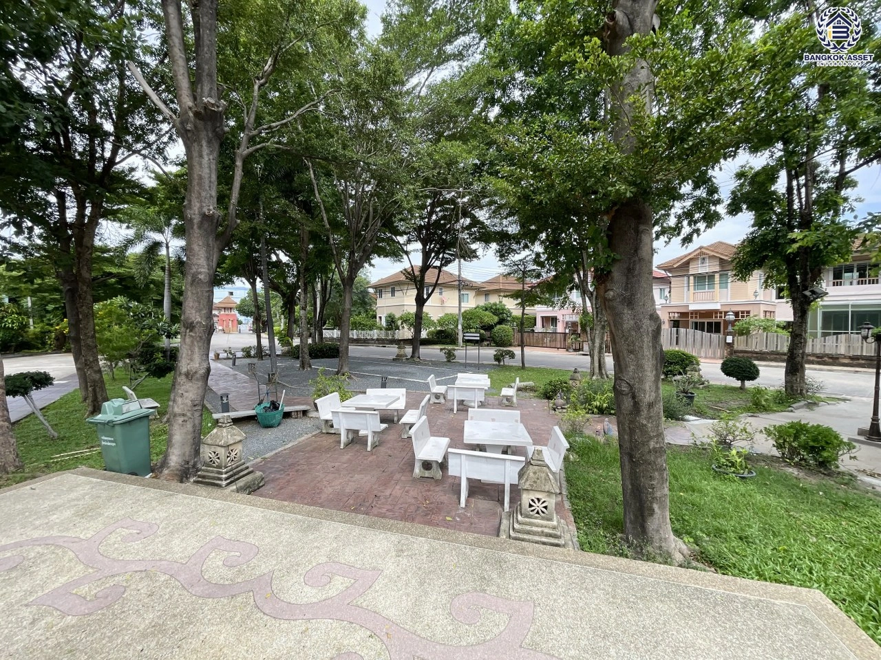 บ้านเดี่ยว 2 ชั้น โครงการ ปริญญดา เกษตร-นวมินทร์ เนื้อที่ 53.2 ตร.ว. พื้นที่ใช้สอย 150 ตร.ม. ฟังก์ชัน 3 ห้องนอน 3 ห้องน้ำ 2 ที่จอดรถ เชื่อมต่อถนนนวมินทร์ ถนนประเสริฐมนูกิจ และถนนประดิษฐ์มนูธรรม ใกล้โรงเรียนเลิศหล้า