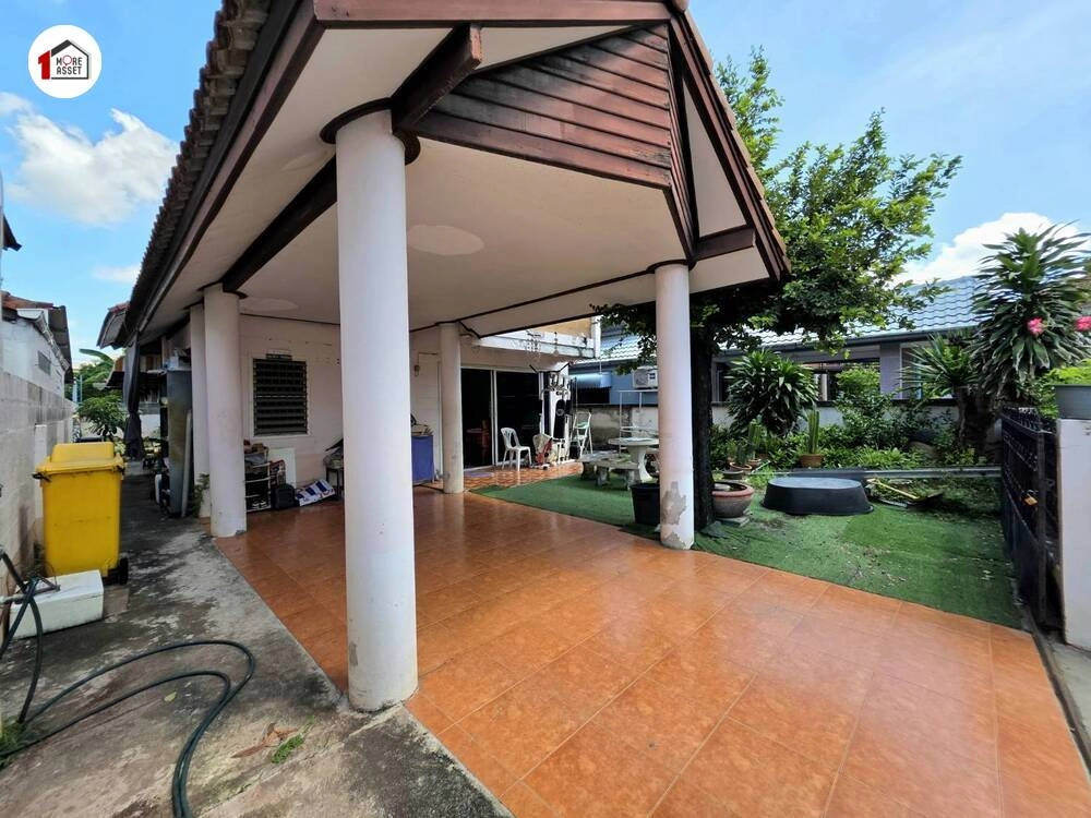 ขายด่วน! บ้านเดี่ยว ทำเลท่าอิฐ ราคาไม่ถึง 3 ล้าน ไม่มีค่าส่วนกลาง  ทำเลดี เข้า-ออกได้หลายเส้นทาง ใกล้รถไฟฟ้า ใกล้ทางด่วน