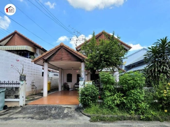 ขายด่วน! บ้านเดี่ยว ทำเลท่าอิฐ ราคาไม่ถึง 3 ล้าน ไม่มีค่าส่วนกลาง  ทำเลดี เข้า-ออกได้หลายเส้นทาง ใกล้รถไฟฟ้า ใกล้ทางด่วน