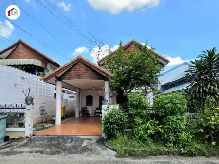 ขายด่วน! บ้านเดี่ยว ทำเลท่าอิฐ ราคาไม่ถึง 3 ล้าน ไม่มีค่าส่วนกลาง  ทำเลดี เข้า-ออกได้หลายเส้นทาง ใกล้รถไฟฟ้า ใกล้ทางด่วน
