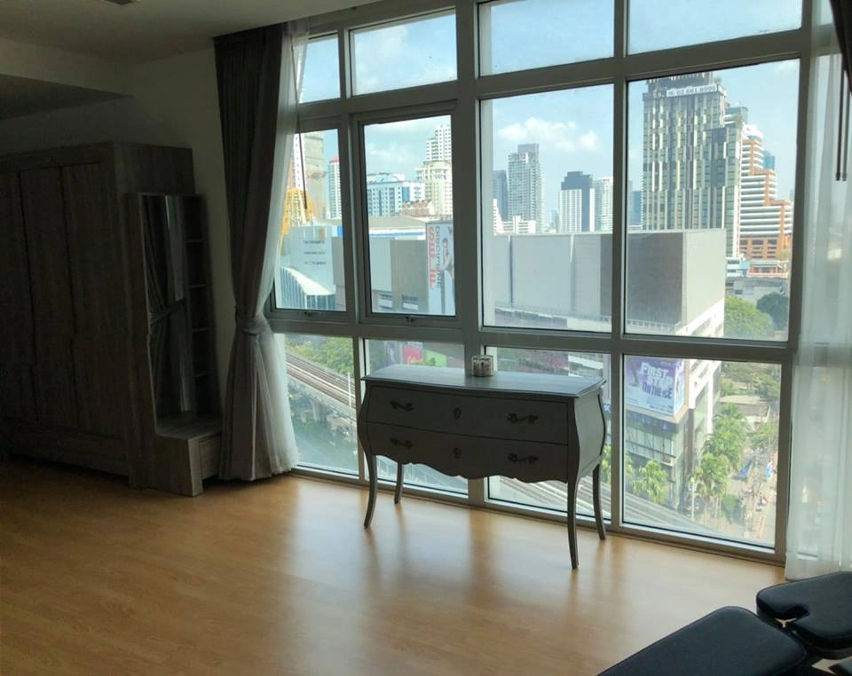 ขายและให้เช่า คอนโด Nusasiri  Condo ติดสถานีรถไฟฟ้าเอกมัย, สถานีรถไฟฟ้าเอกมัย เชื่อมเข้าคอนโดเราได้เลย