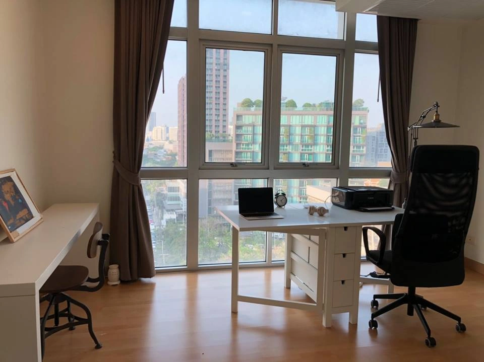 ขายและให้เช่า คอนโด Nusasiri  Condo ติดสถานีรถไฟฟ้าเอกมัย, สถานีรถไฟฟ้าเอกมัย เชื่อมเข้าคอนโดเราได้เลย