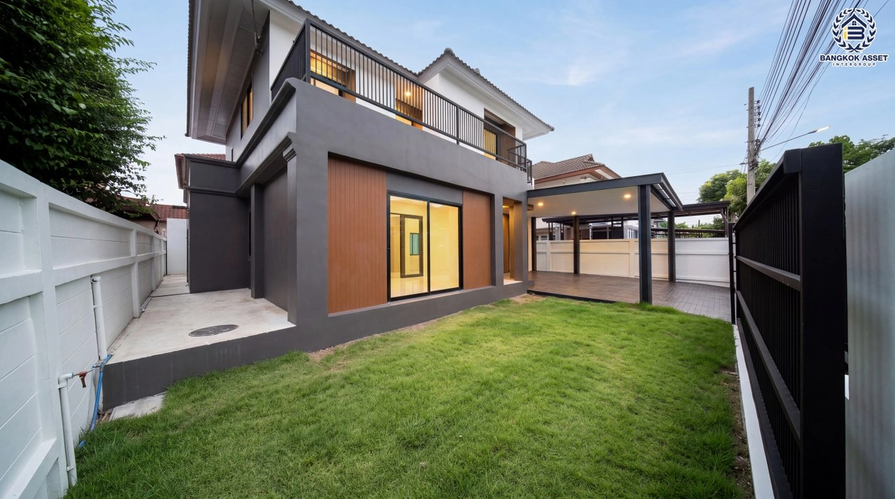 บ้านเดี่ยวรีโนเวทใหม่ โครงการ เพอร์เฟค เพลส รามคำแหง เนื้อที่ 65.3 ตร.ว. พื้นที่ใช้สอย 249.86 ตร.ม. ฟังก์ชัน 4 ห้องนอน 2 ห้องน้ำ จอดรถได้ 2 คัน เชื่อมต่อถนนรามคำแหง ถนนเสรีไทย และถนนเคหะร่มเกล้า ใกล้รถไฟฟ้าสายสีส้ม "สถานีสัมมากร"