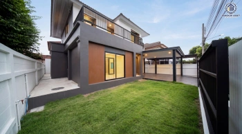 บ้านเดี่ยวรีโนเวทใหม่ โครงการ เพอร์เฟค เพลส รามคำแหง เนื้อที่ 65.3 ตร.ว. พื้นที่ใช้สอย 249.86 ตร.ม. ฟังก์ชัน 4 ห้องนอน 2 ห้องน้ำ จอดรถได้ 2 คัน เชื่อมต่อถนนรามคำแหง ถนนเสรีไทย และถนนเคหะร่มเกล้า ใกล้รถไฟฟ้าสายสีส้ม "สถานีสัมมากร"